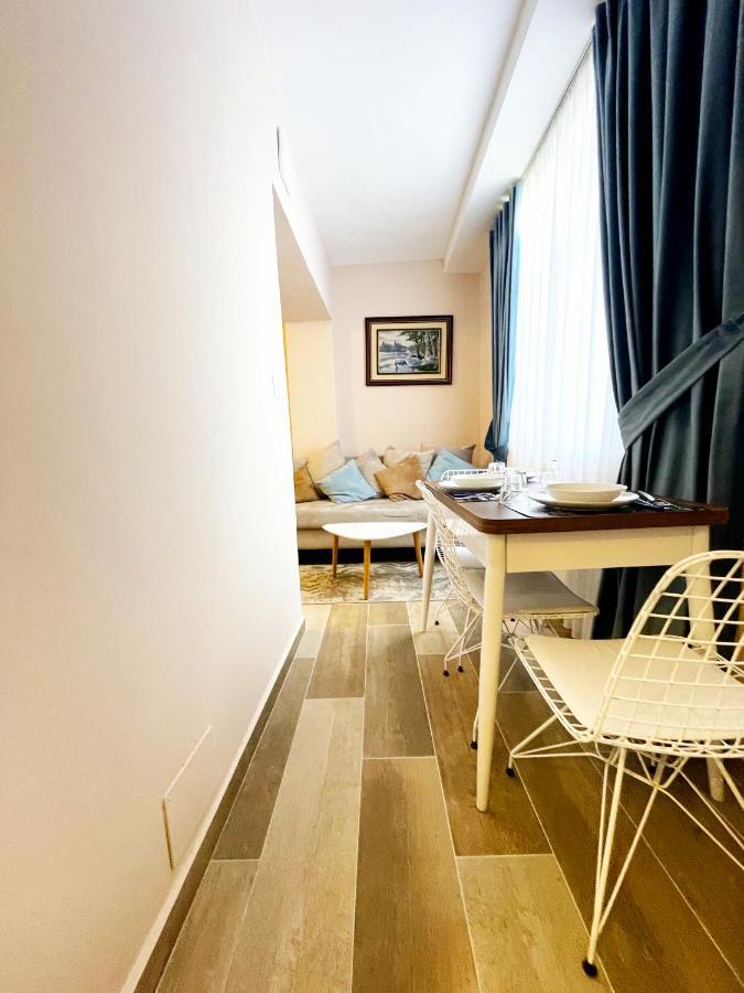 Peace Apartments Durrës Esterno foto